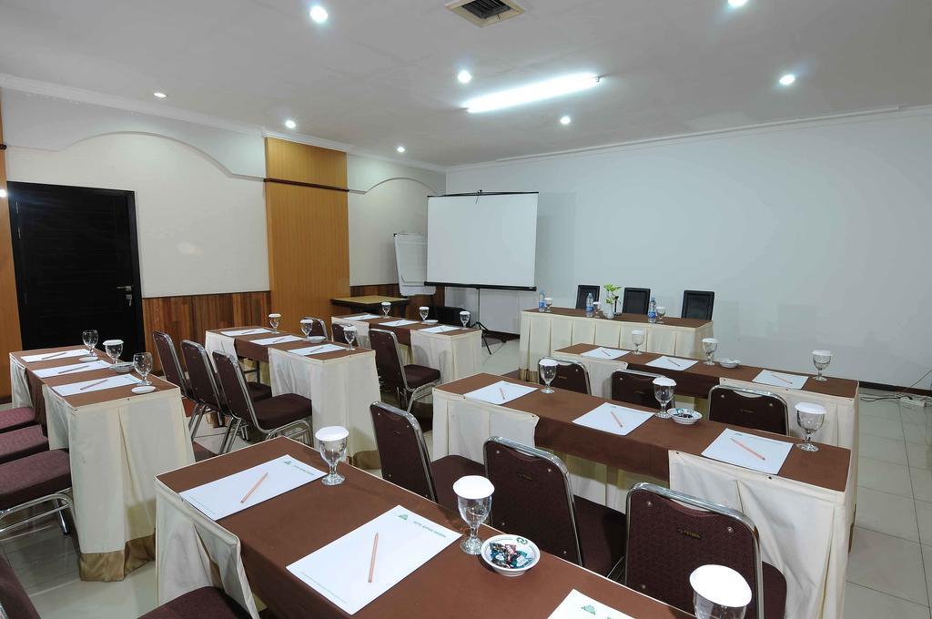 Hotel Kapuas Dharma Понтианак Экстерьер фото