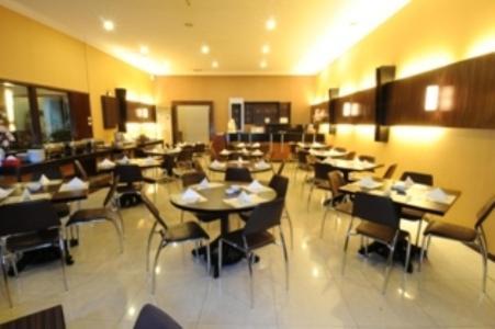 Hotel Kapuas Dharma Понтианак Экстерьер фото
