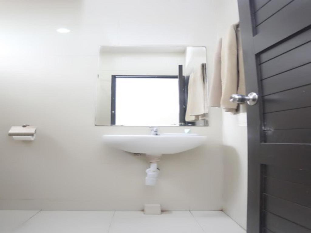 Hotel Kapuas Dharma Понтианак Экстерьер фото